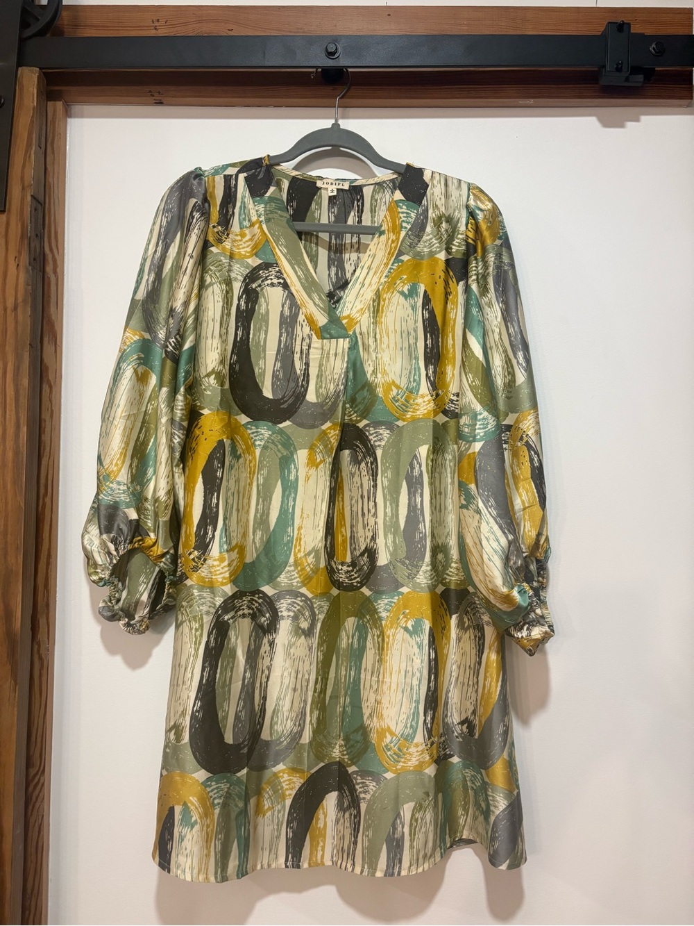 JODIFL Green Multi Abstract Ring Print Long Sleeve Shift Dress